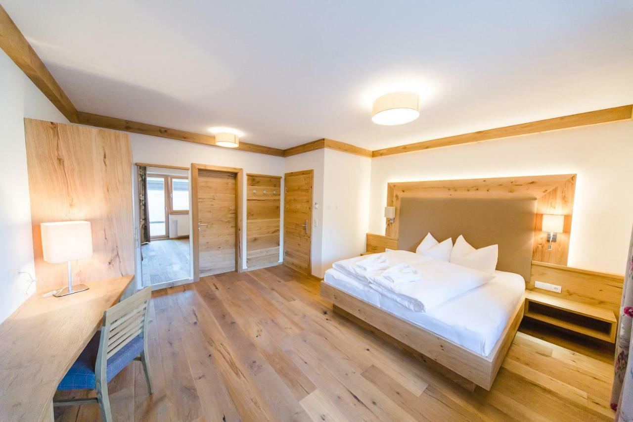 Hotel Giessenbach 菲根 外观 照片
